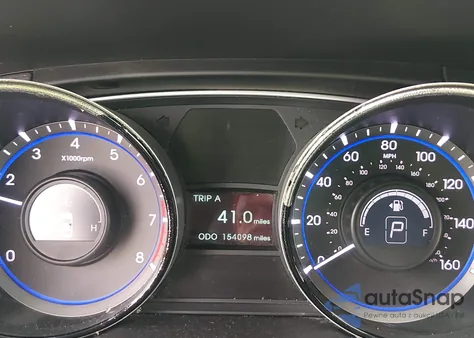 2013 Hyundai Sonata Limited z USA, uszkodzony, nr VIN 5NPEC4AC7DH544615